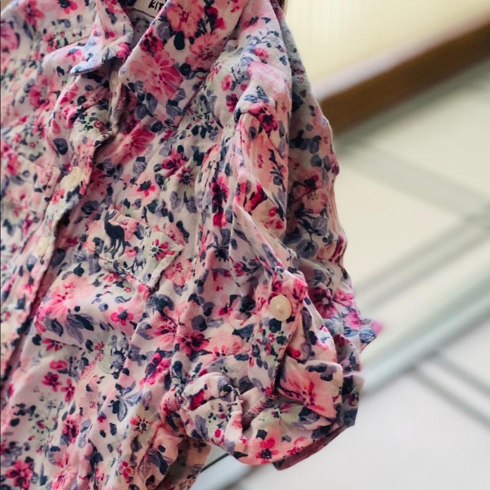 Floral button down - Picture 3 of 4